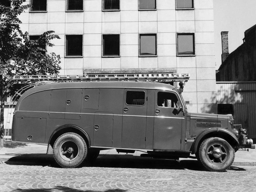  White Super Power Firetruck 1951 года  (фото 2 из 2)